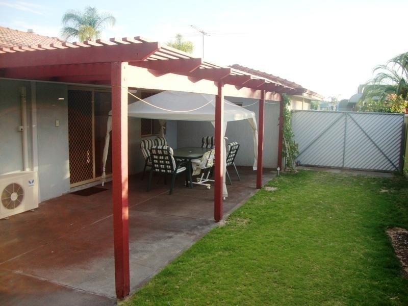 2 Clipper Drive, Port Kennedy WA 6172