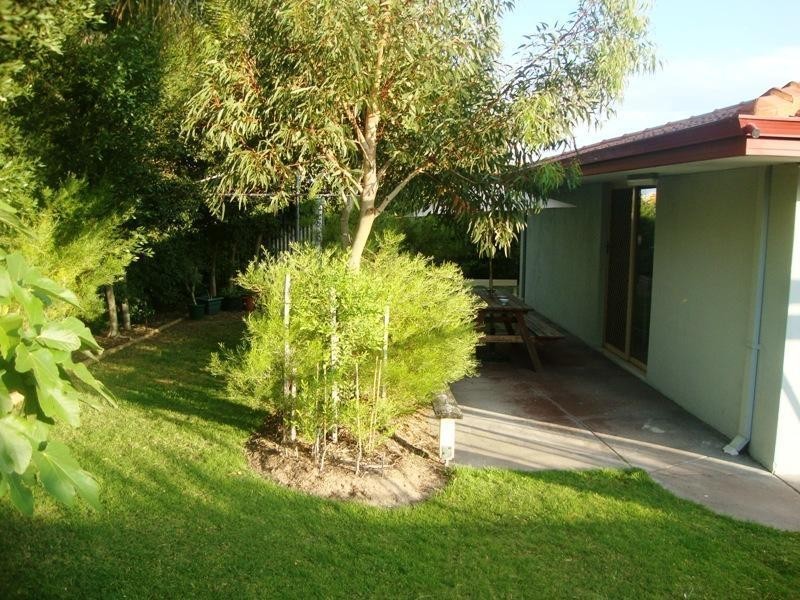 2 Clipper Drive, Port Kennedy WA 6172