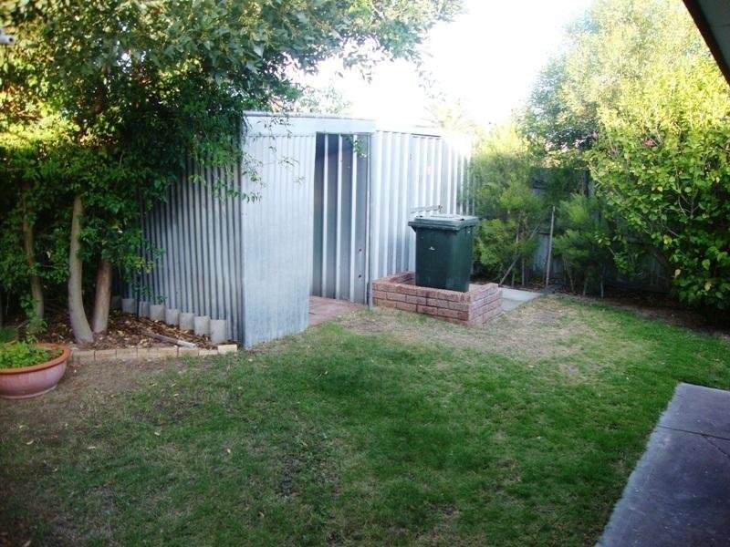 2 Clipper Drive, Port Kennedy WA 6172