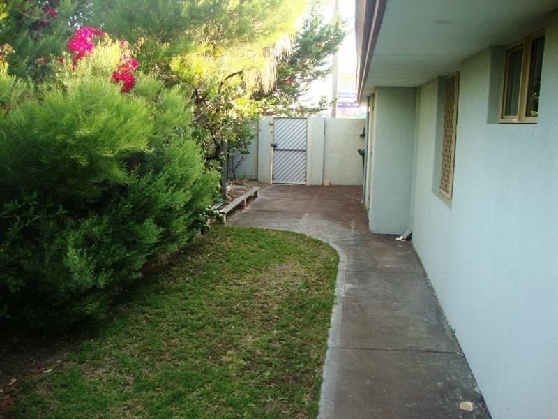 2 Clipper Drive, Port Kennedy WA 6172