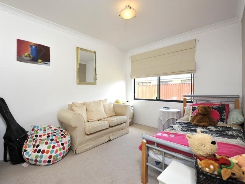 21 Liechardt Loop, Rockingham WA 6168
