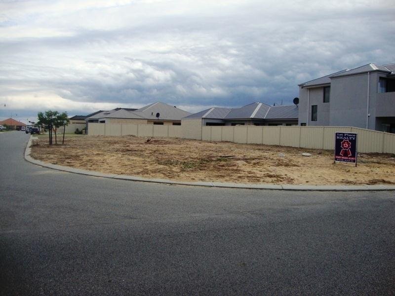 88 Bancoura Parkway, Secret Harbour WA 6173