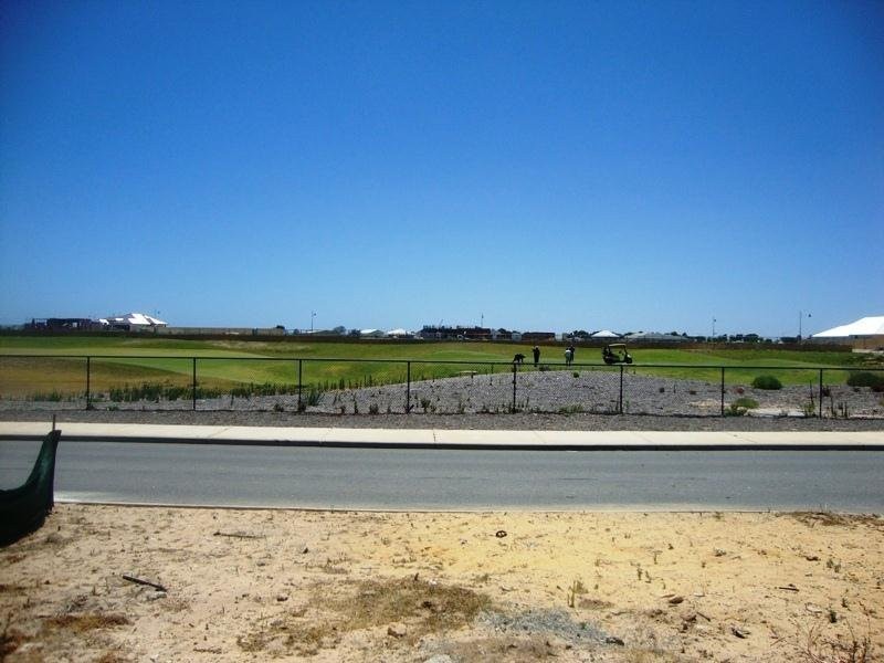 88 Bancoura Parkway, Secret Harbour WA 6173