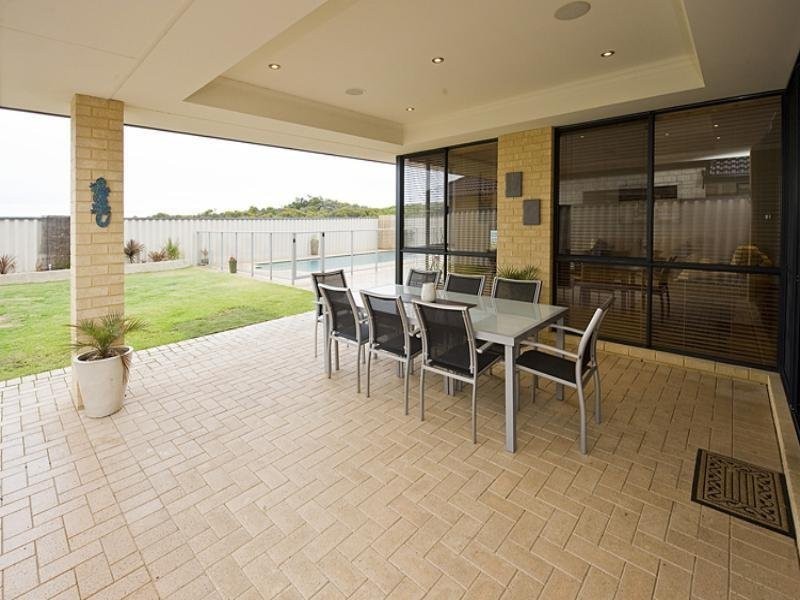 42 Three Bears Loop, Secret Harbour WA 6173