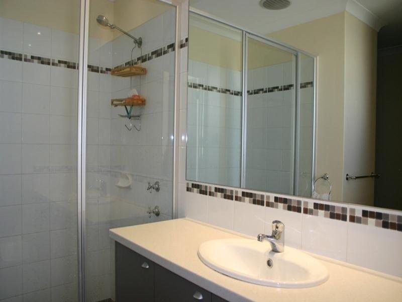 30 Albina Chase, Lakelands WA 6180