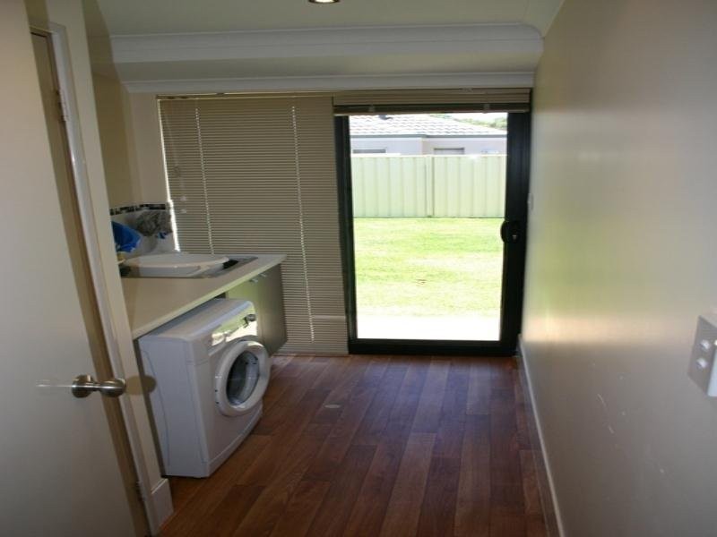 30 Albina Chase, Lakelands WA 6180