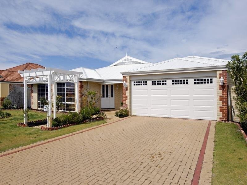 13 Pulsano Mews, Secret Harbour WA 6173