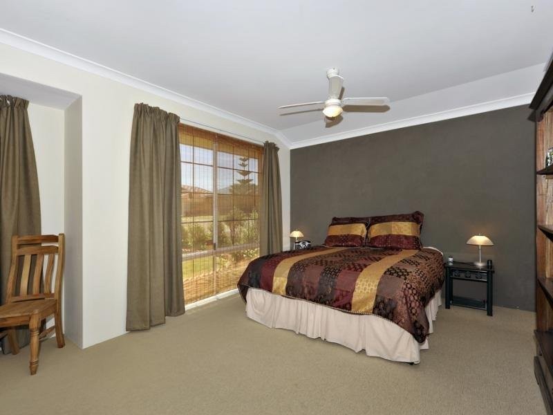 13 Pulsano Mews, Secret Harbour WA 6173