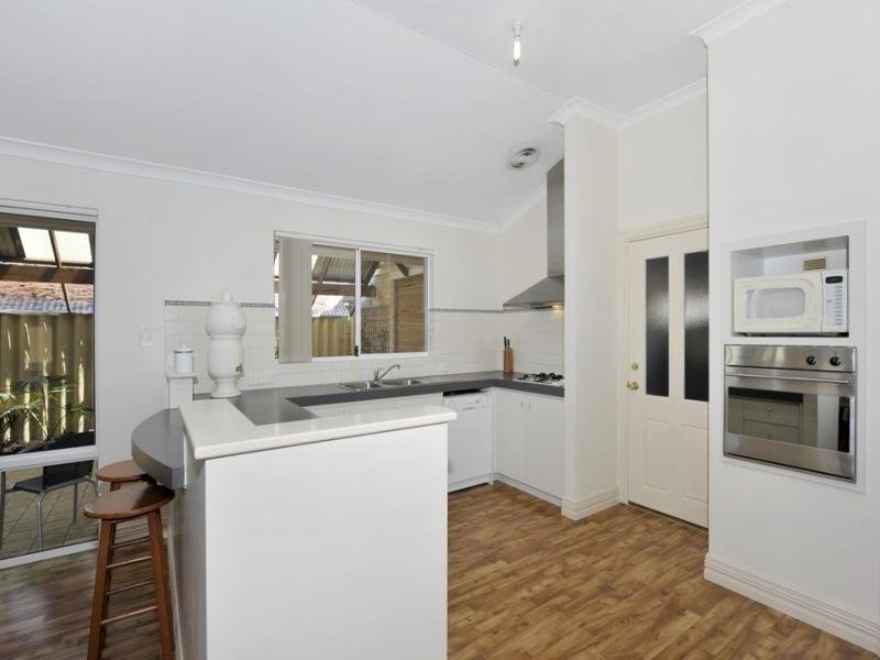 13 Pulsano Mews, Secret Harbour WA 6173