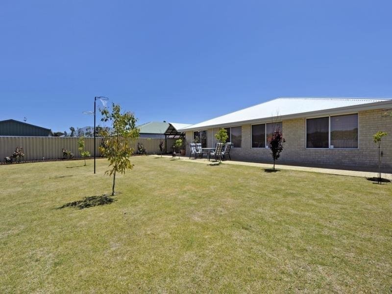 13 Pulsano Mews, Secret Harbour WA 6173