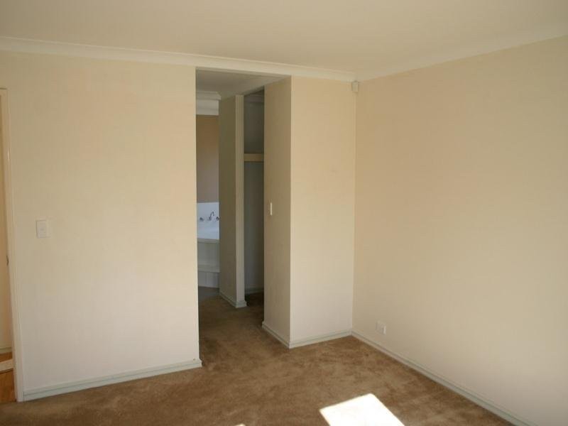 4 Peacock Avenue, Singleton WA 6175