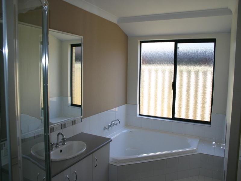 4 Peacock Avenue, Singleton WA 6175