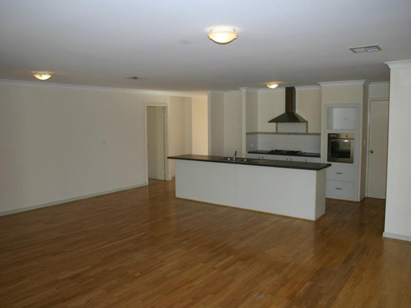 4 Peacock Avenue, Singleton WA 6175