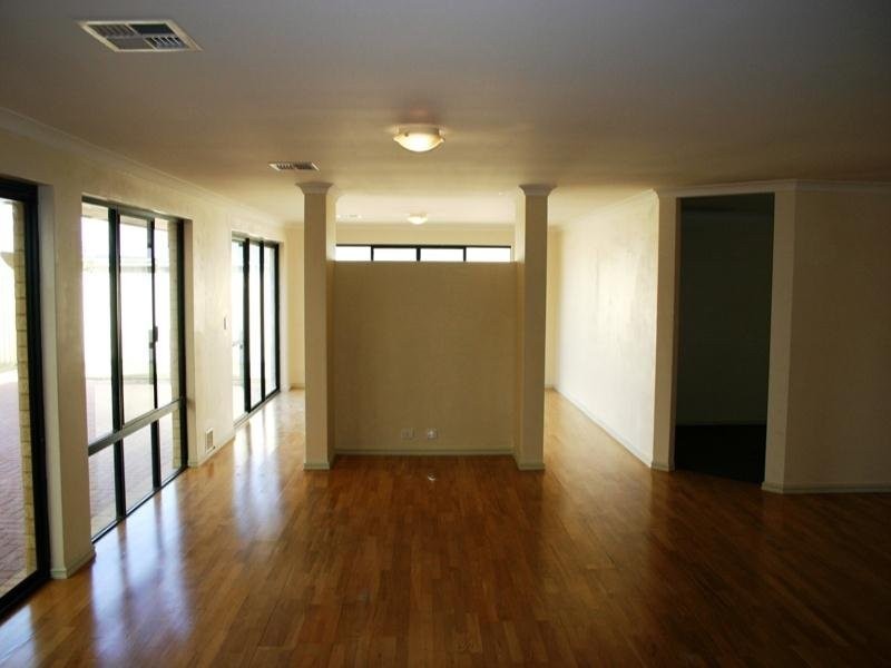 4 Peacock Avenue, Singleton WA 6175