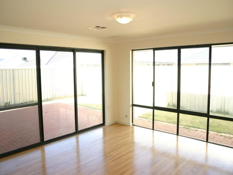 4 Peacock Avenue, Singleton WA 6175