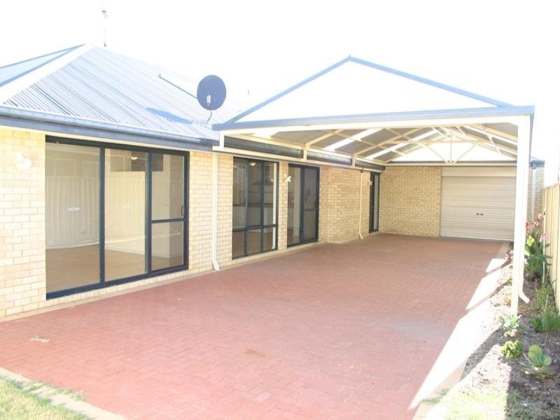 4 Peacock Avenue, Singleton WA 6175