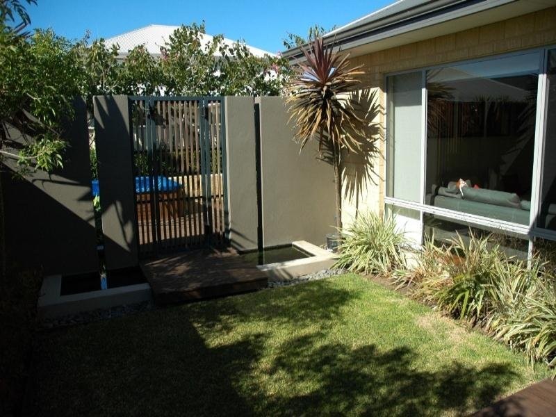 22 Jasper Way, Lakelands WA 6180