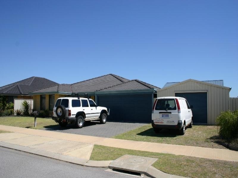 12 Lombadina Parade, Secret Harbour WA 6173