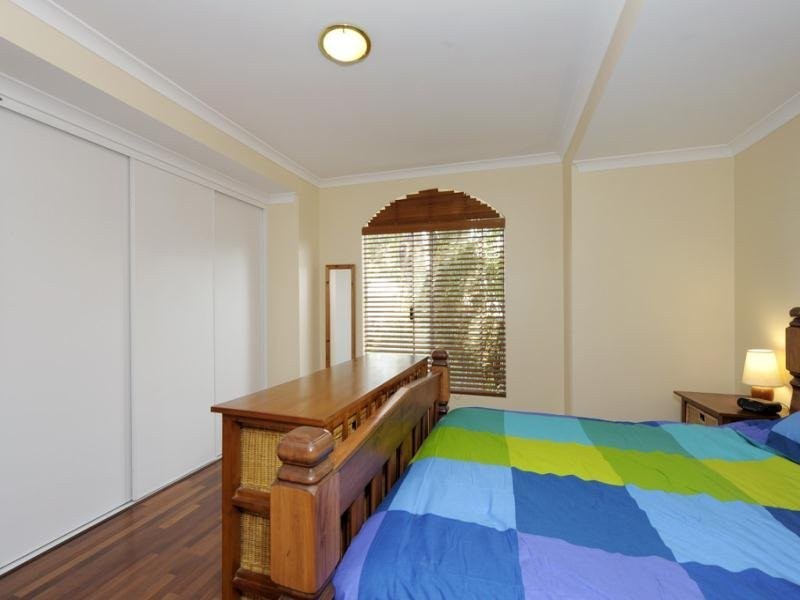 12 Bookara View, Lakelands WA 6180