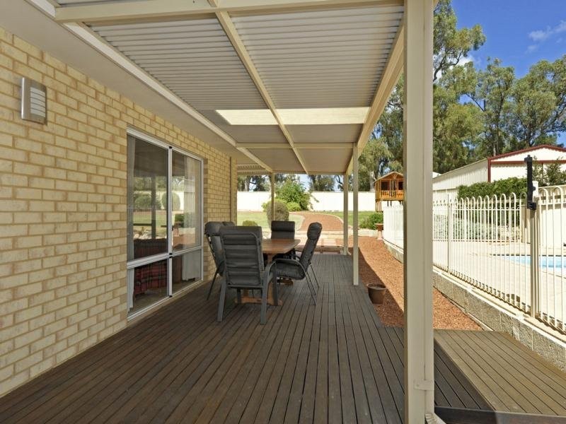 12 Bookara View, Lakelands WA 6180