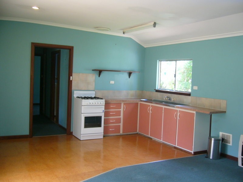 5B Denman, Mira Mar WA 6330