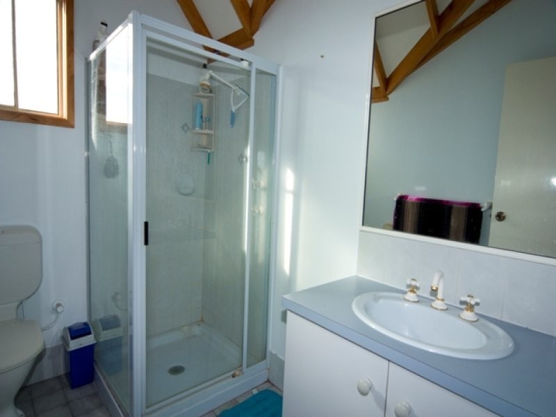 181 Bay View Drive, Little Grove WA 6330