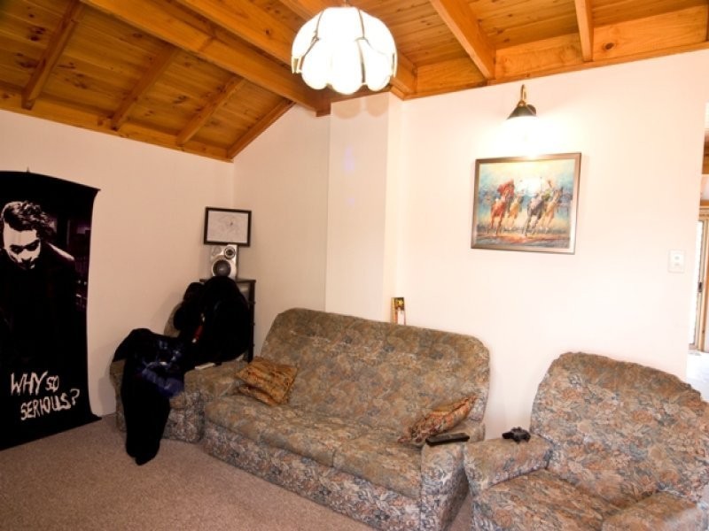 181 Bay View Drive, Little Grove WA 6330