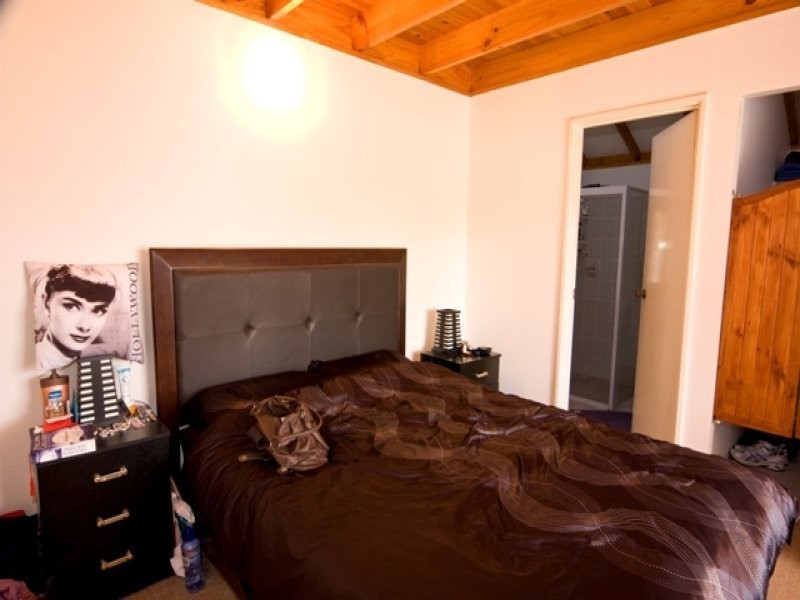 181 Bay View Drive, Little Grove WA 6330