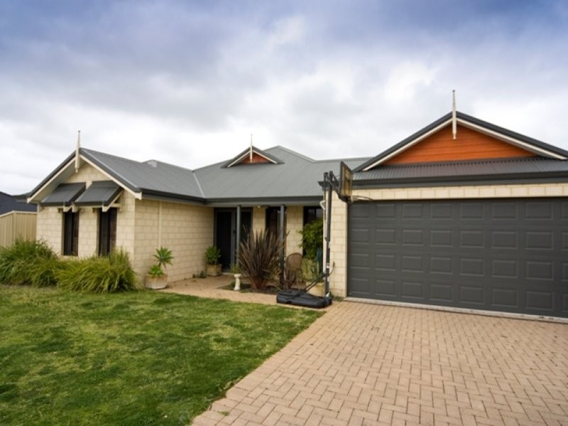 11 Ethereal Drive, Mckail WA 6330