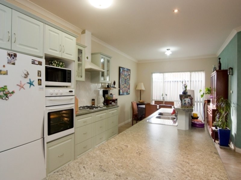 8B Maevida Court, Collingwood Heights WA 6330