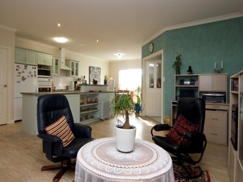 8B Maevida Court, Collingwood Heights WA 6330