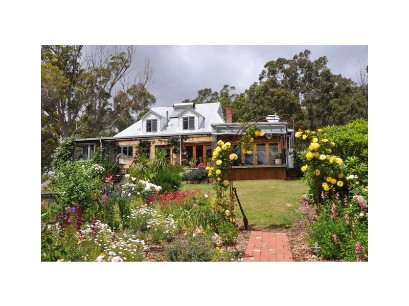 2658 Porongurup Road, Porongurup WA 6324