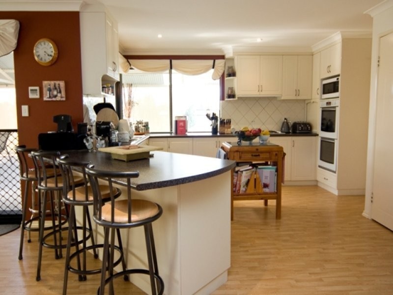 11 Kendall Court, Warrenup WA 6330