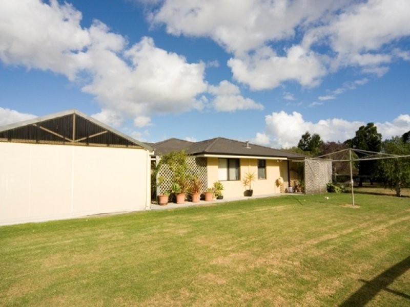 11 Kendall Court, Warrenup WA 6330