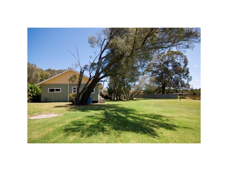 321 Emu Point Drive, Collingwood Park WA 6330