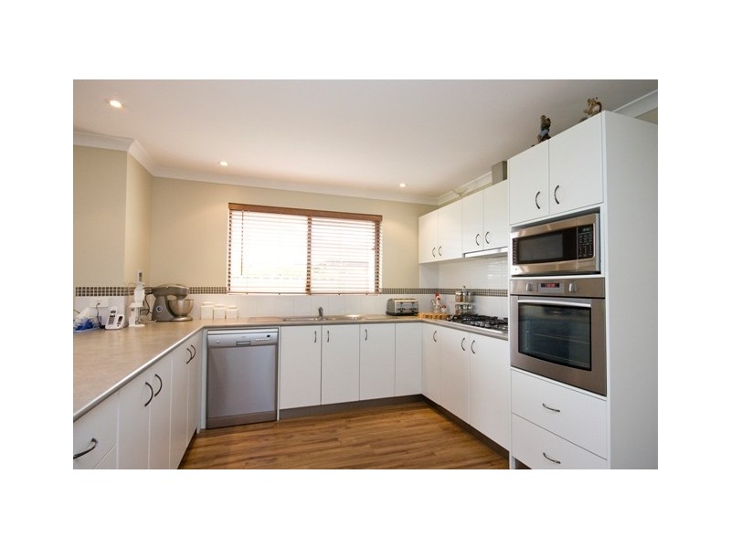 4 Orion Avenue, Mckail WA 6330