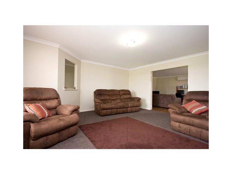 4 Orion Avenue, Mckail WA 6330