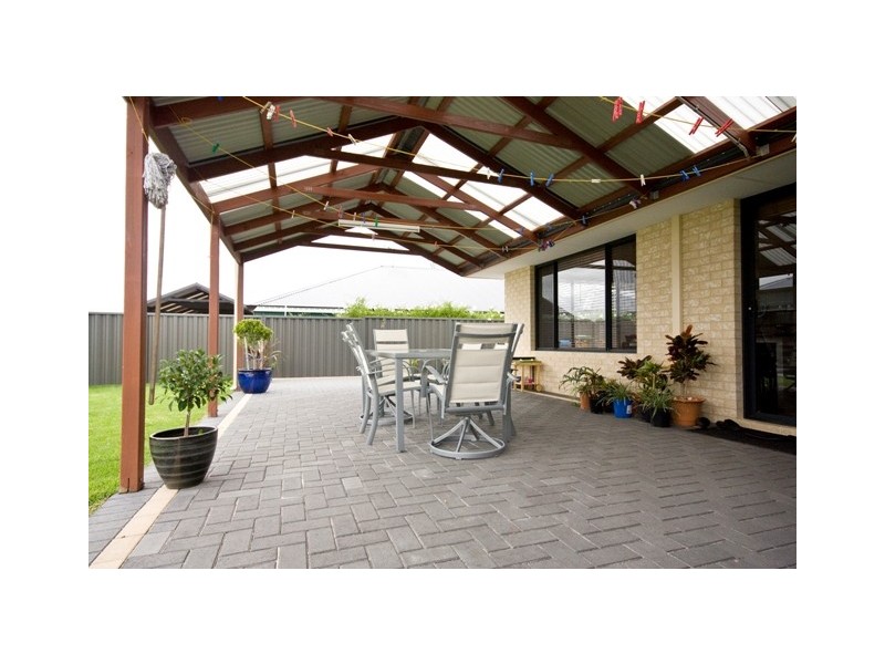 4 Orion Avenue, Mckail WA 6330