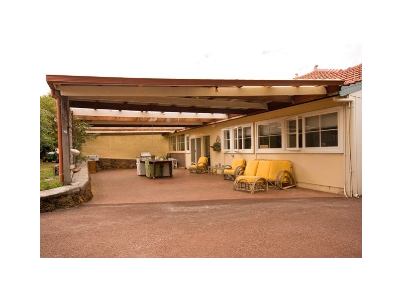 115 Middleton Road, Middleton Beach WA 6330