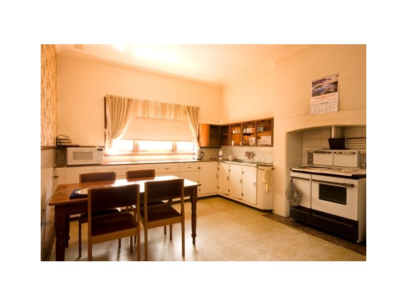 10 Victoria Street, Mount Melville WA 6330