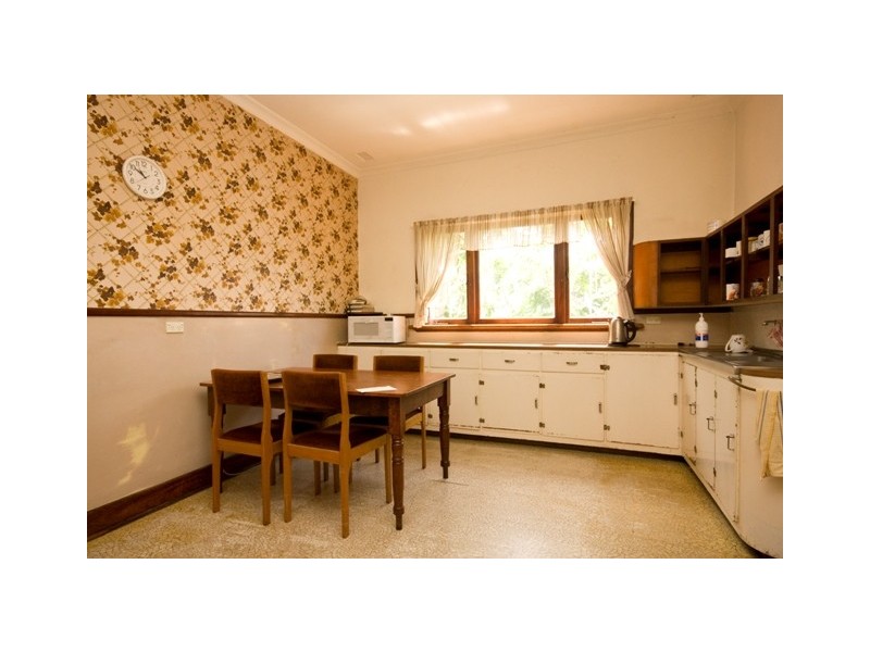 10 Victoria Street, Mount Melville WA 6330