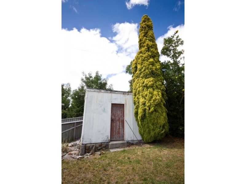 10 Victoria Street, Mount Melville WA 6330