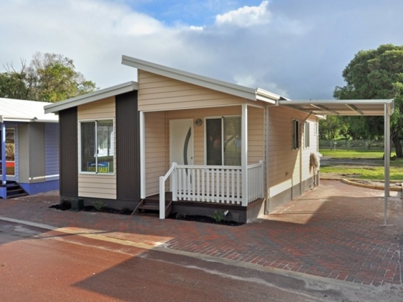 Park Home 2/8 Medcalf Parade, Emu Point WA 6330