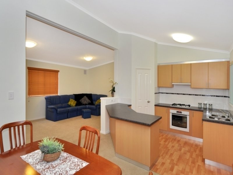 Park Home 2/8 Medcalf Parade, Emu Point WA 6330
