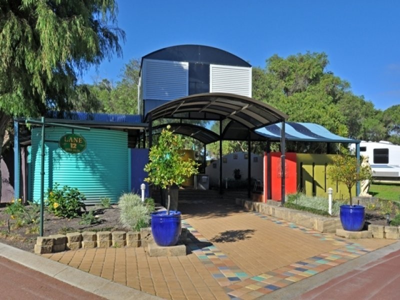 Park Home 4/8 Medcalf Parade, Emu Point WA 6330