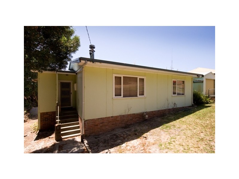 10 Boronia Street, Mount Clarence WA 6330