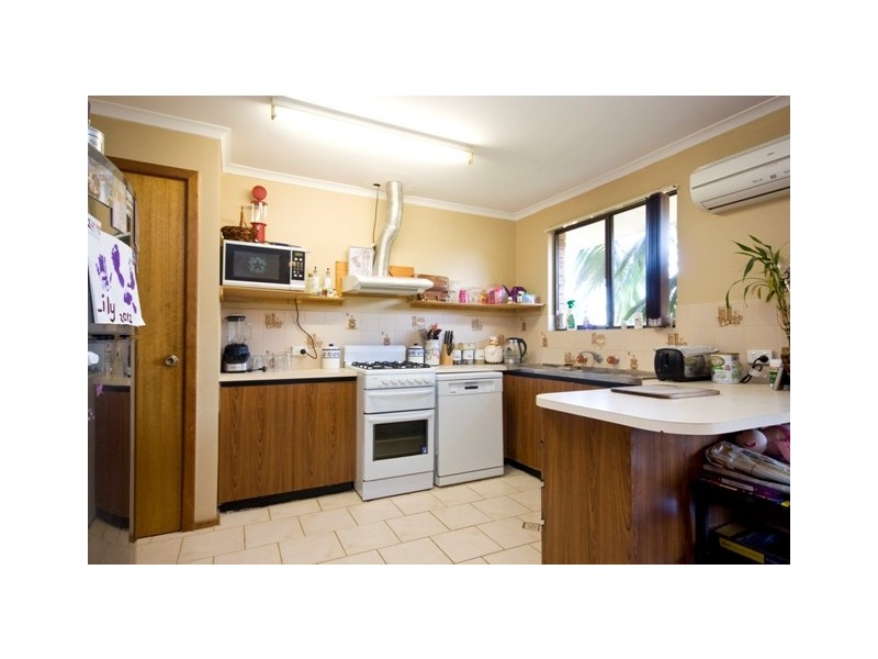 27 Sherwood Drive, Mckail WA 6330