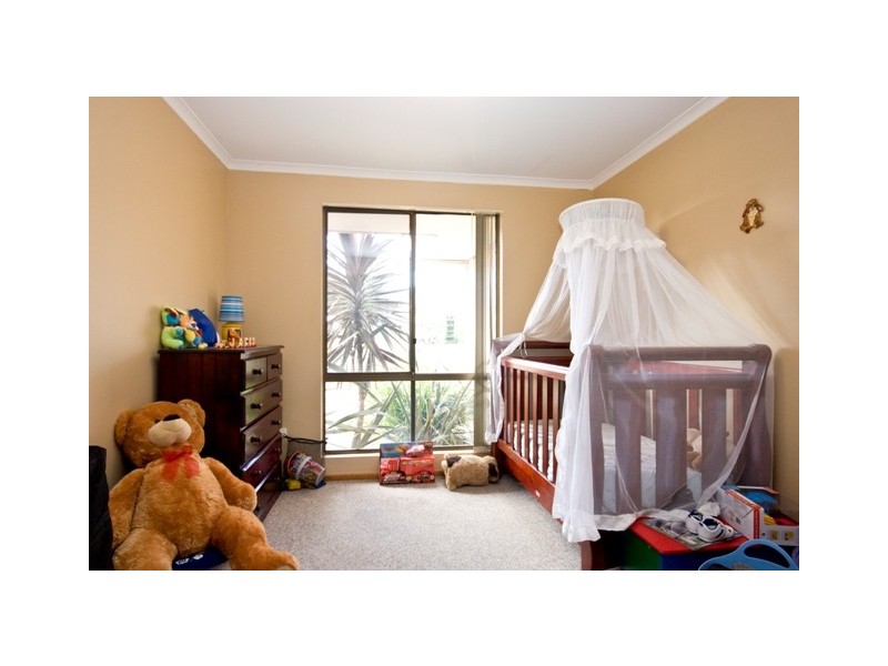 27 Sherwood Drive, Mckail WA 6330