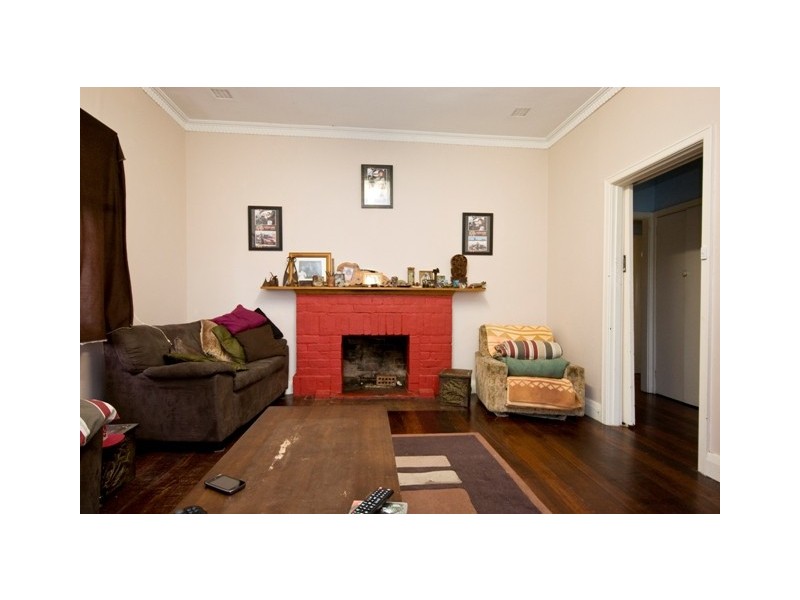 8 Champion Street, Mira Mar WA 6330