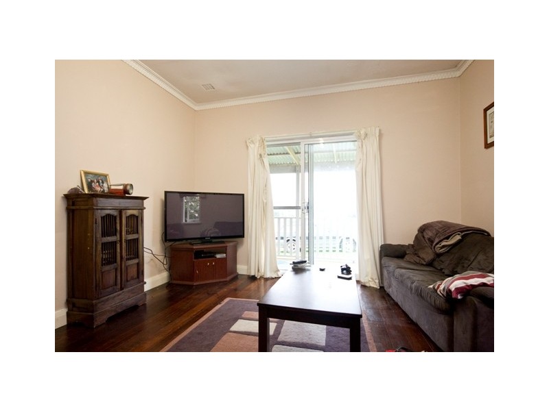 8 Champion Street, Mira Mar WA 6330